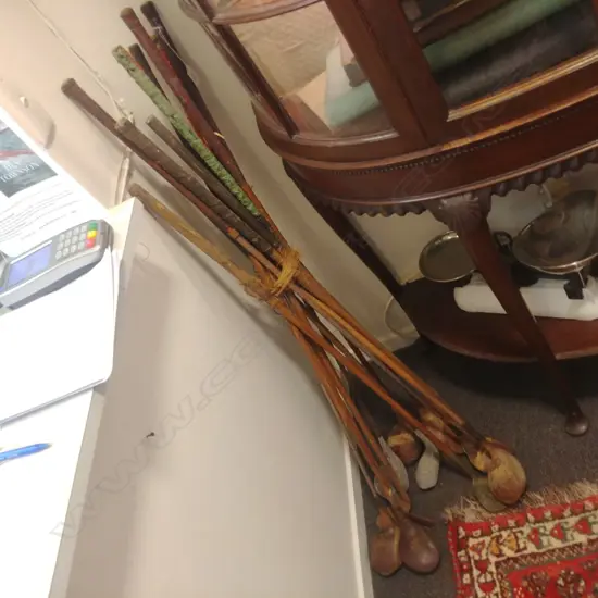 COLLECTION VINTAGE HICKORY GOLF CLUBS