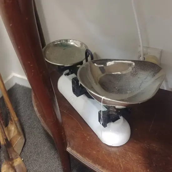 AVERY SHOP SCALES