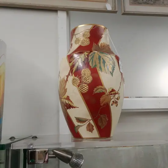 LARGE WEDGWOOD HANDPAINTED GILT VASE