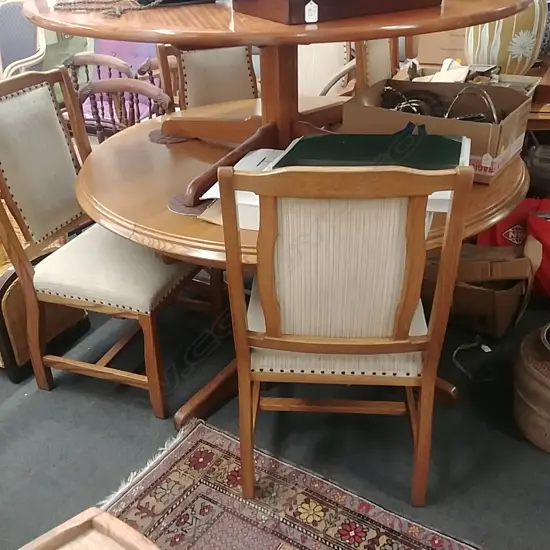 EXTN  OAK  DINING TABLE WITH  8 CHAIRS