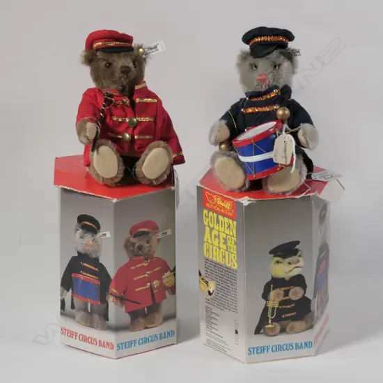 2 STEIFF BEARS, GOLDEN AGE OF CIRCUS IN O/BOX 1988-89 LTD EDT TO 5000 H 180
