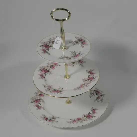 ROYAL ALBERT LAVENDER ROSE 3 TIER CAKE STAND