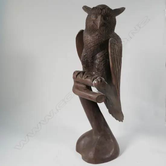 TALL CARVING OF AN OWL ON STAND H.650mm