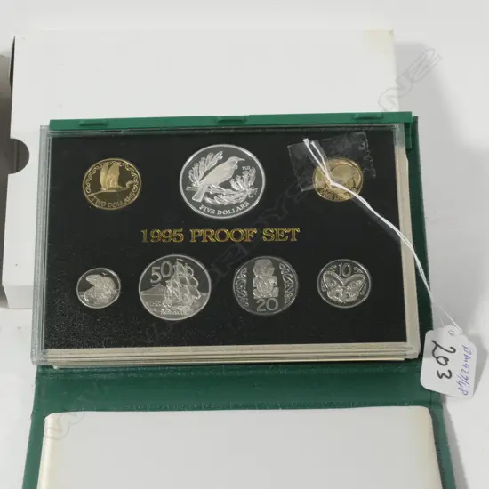 BOXED N.Z PROOF 1995 COIN SET