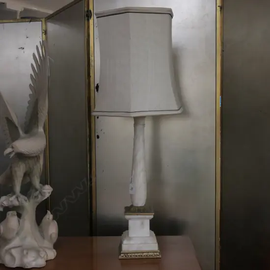 ANTIQUE MARBLE PEDESTAL LAMP CANFAS LEAF DETAILS WITH SHADE (A/F)