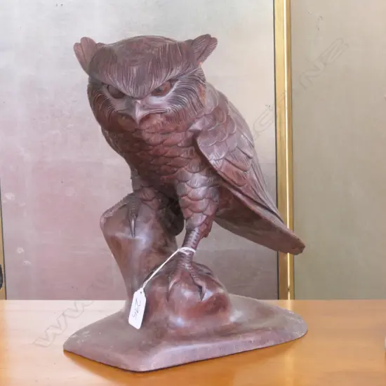 FINELY CARVED WOODEN OWL SCULPTURE