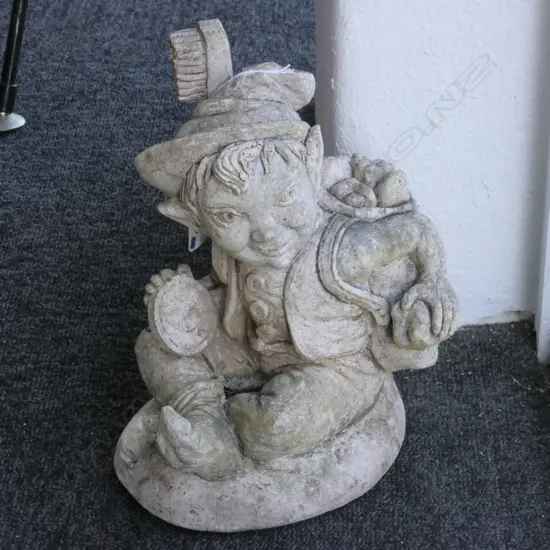 SMALL ELF GARDEN ORNAMENT H. 240MM