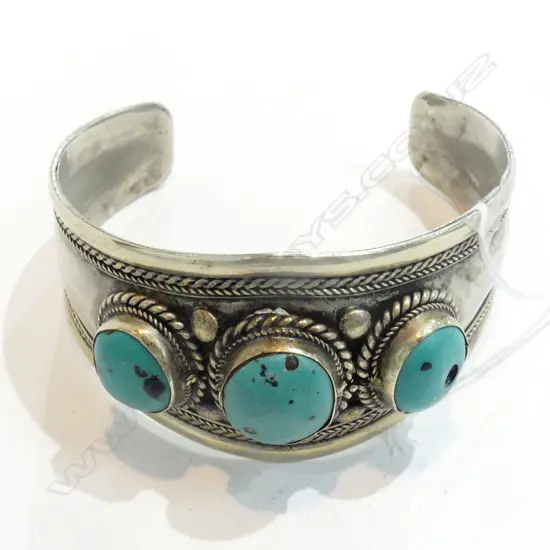 HEAVY SILVER ? TRIPLE TURQUOISE CABOCHON BANGLE