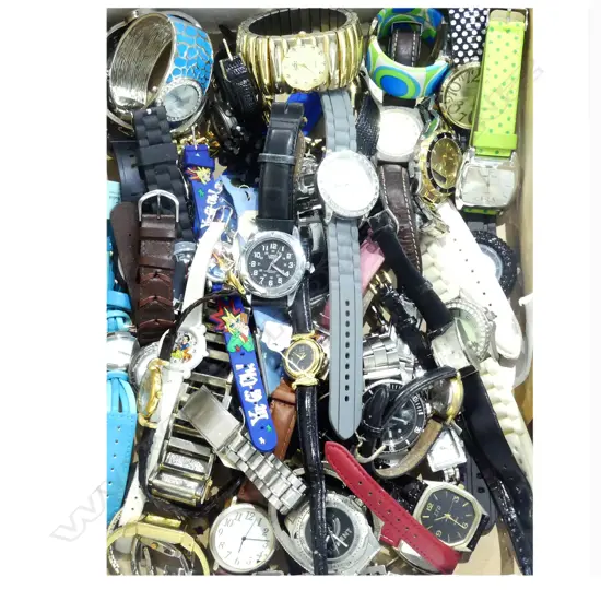 LOT OF 50+WATCHES NEEDING BATTERIES OR FOR PARTS