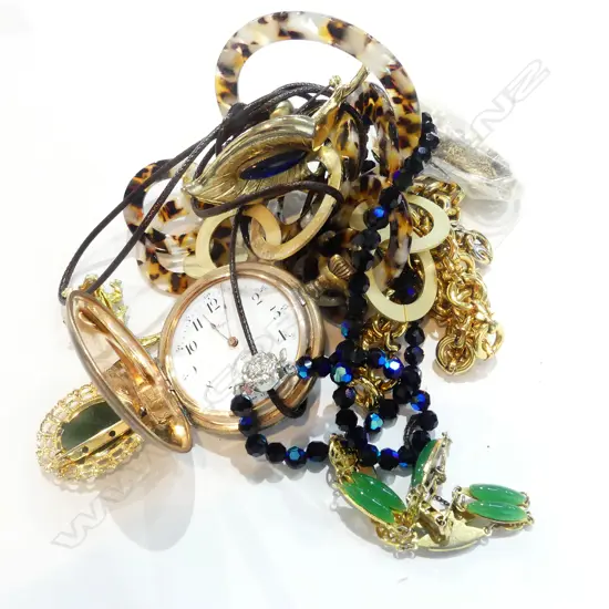 PINK BAG COSTUME JEWELLERY; 4 BROOCHES +