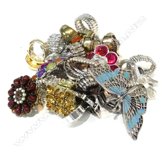 COSTUME JEWELLERY 20 X RINGS