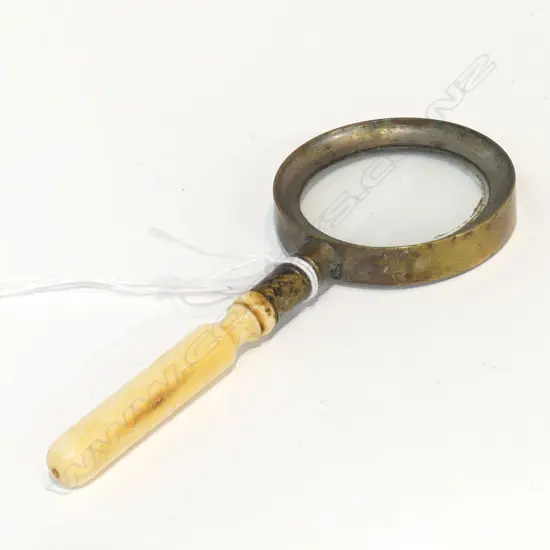BONE HANDLED MAGNIFYING GLASS L 90 MM
