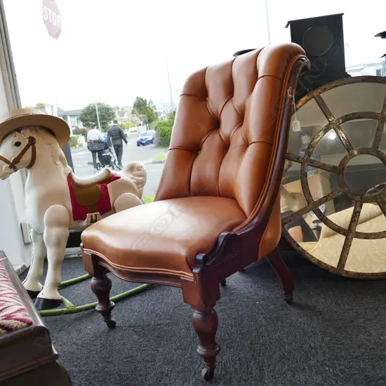 VICT LEATHER UPHOLSTERED PARLOUR CHAIR