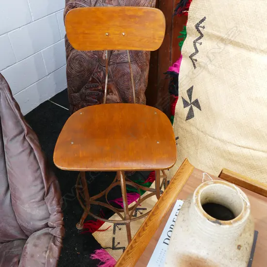 VINTAGE TOLEDO DRAFTING / LAB TECHNICIANS STOOL 1000MM H