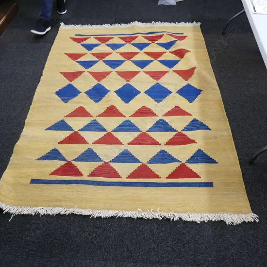 CONTEMPORARY DOUBLE SIDED KELIM RUG WITH TRIANGLE DESIGN 2000MM L 1470MM W