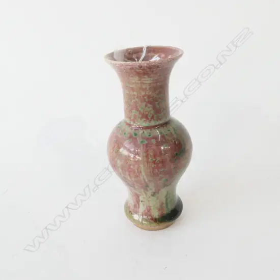 CHINESE PORCELAIN SMALL BALUSTER VASE w PEACH BLOOM GLAZE H.120mm