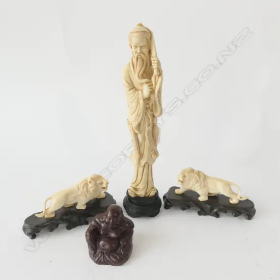 RESIN ORIENTAL FIGURE/HOTEI + 2 LIONS ON STANDS H 300 MM