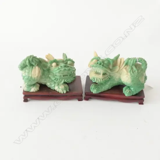 PR OF CHINESE GLASS DRAGONS ON STANDS H 110 MM