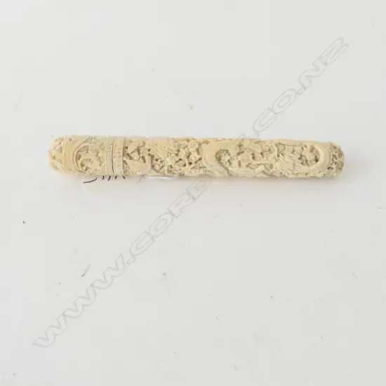 (18705) 19thc CARVED IVORY NEEDLE CASE L.165mm