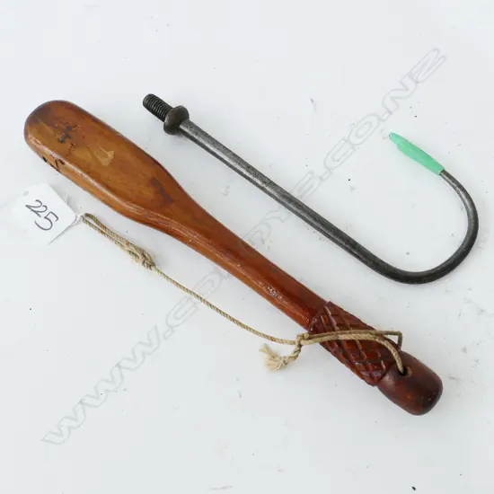 EARLY HAND MADE SOLID WOOD 'PREIST' AND GAFF HEAD