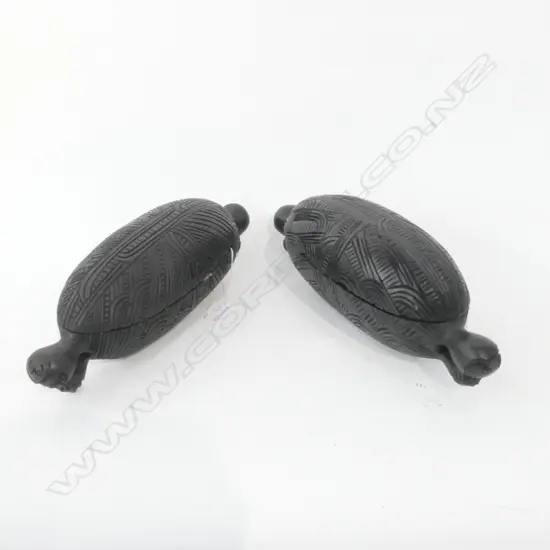 2 x LATE 20TH C CARVED WAKA HUIA L 340MM