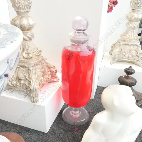 EARLY 20THC PHARMACY GLASS DISPLAY JAR...