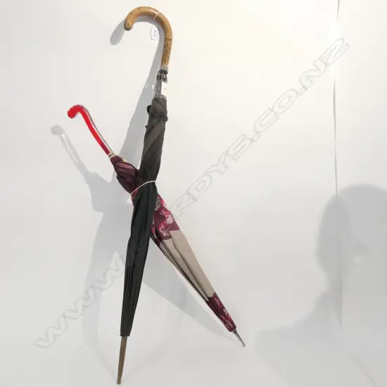 VINTAGE UMBRELLA SILVER MOUNT + DECO PARASOL