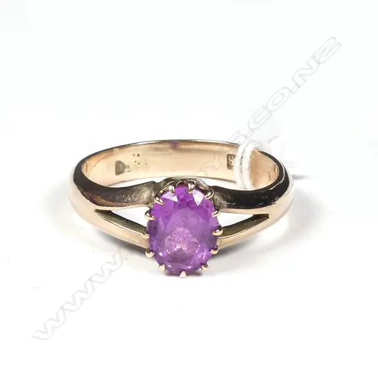 9CT GOLD & AMETHYST RING, STAMPED 375, UK SIZE O-P, TOTAL WEIGHT 4GM