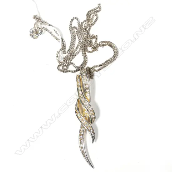 LG SILVER & DIAMOND TYPE PENDANT (5GM) ON SILVER CHAIN, BOTH STAMPED 925 (2GM)