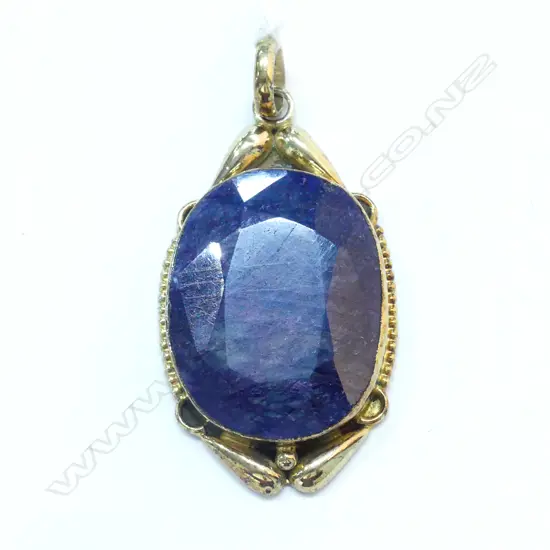 LGE OVAL FACETTED KYANITE/SAPPHIRE(?) SILVER PENDANT