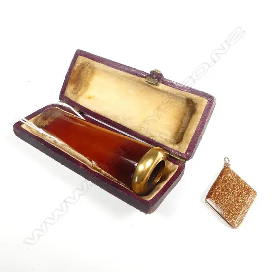UNMARKED GOLD & GOLDSTONE PENDANT/AMBER GOLD? CIGAR HOLDER