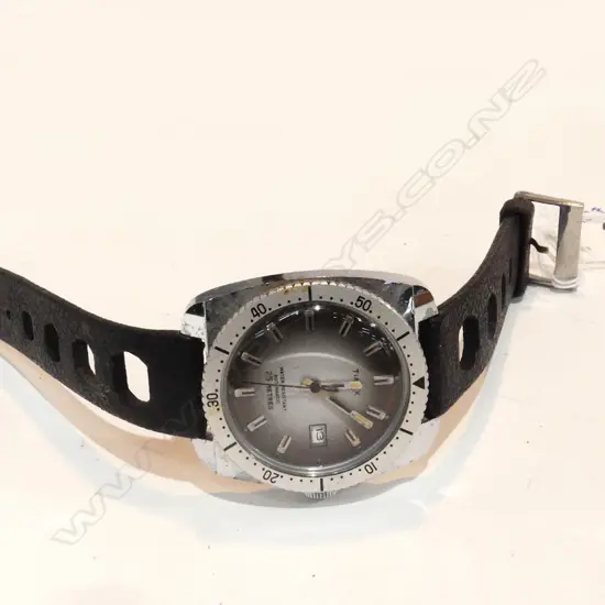 VINTAGE TIMEX SKINDIVERS WRISTWATCH