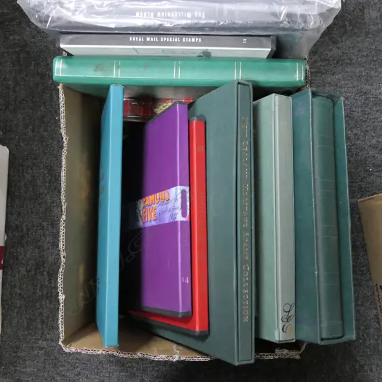 ASST STAMP ALBUMS /MINT AND COMMEMORATIVE SETS