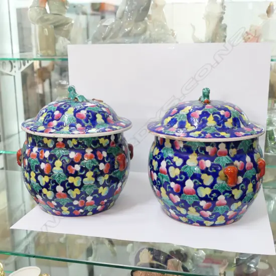 PAIR VINTAGE CHINESE FAMILE ROSE LIDDED VASES