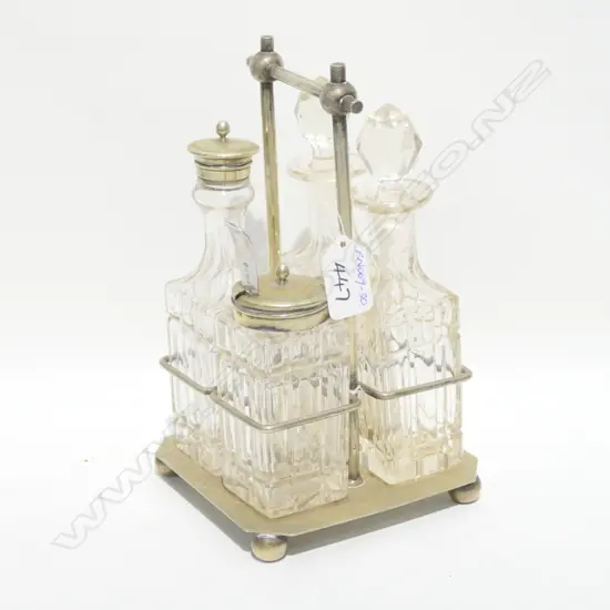 S/PLATE & GLASS CRUET SET - 4 BOTTLE