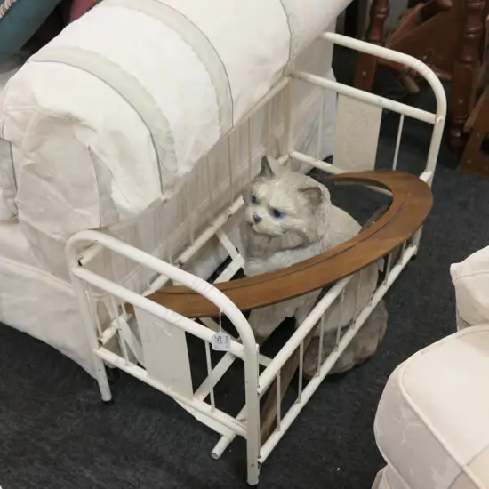 CONCRETE CAT ORNAMENT / WOODEN FRAME AF + METAL DOLLS COT