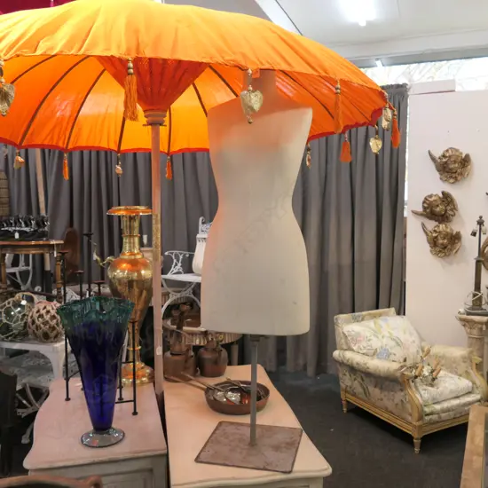 VINTAGE DRESSMAKERS DUMMY MANNEQUIN FORM 1250MM H