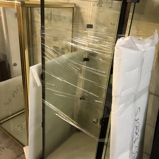 GLASS DISPLAY CABINET H 1330 MM