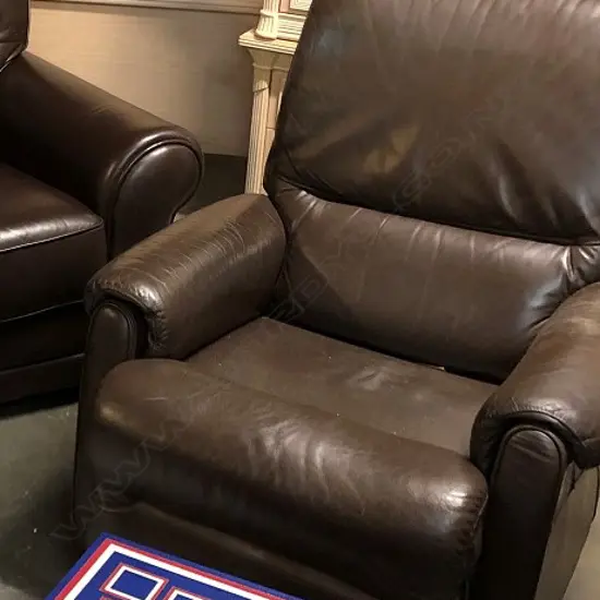 BROWN LEATHER LAZYBOY ARMCHAIR