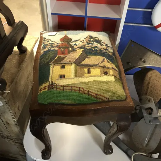 EMBROIDERED TOP STOOL