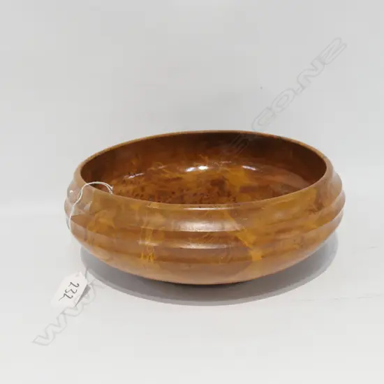 PECAN ISLAND STYLE BOWL. D. 230MM