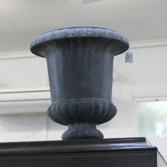 PR COMPOSITE ANTIQUE STYLE GARDEN CAMPANA URNS