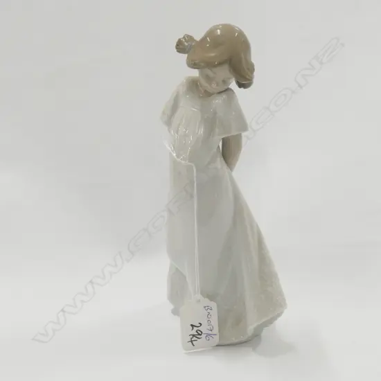 NAO FIGURE OF A YOUNG GIRL H 210 MM