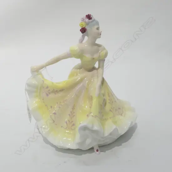 R/DOULTON FIGURINE NINETTE H 200 MM