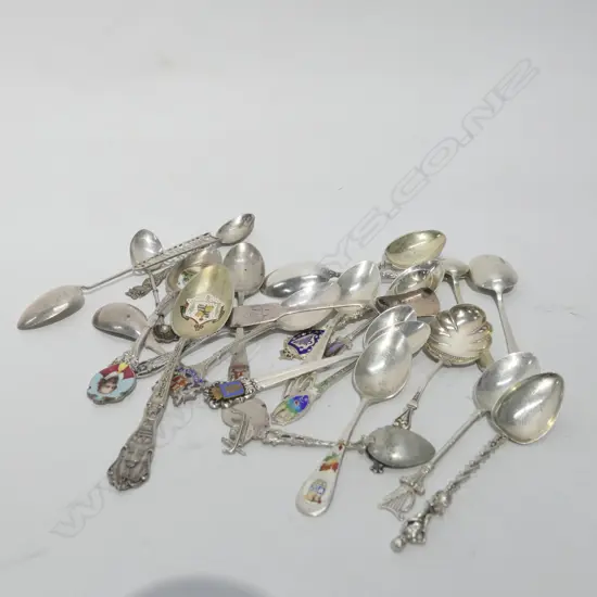 COLLECTION SILVER SOUVENIR SPOONS 250gm