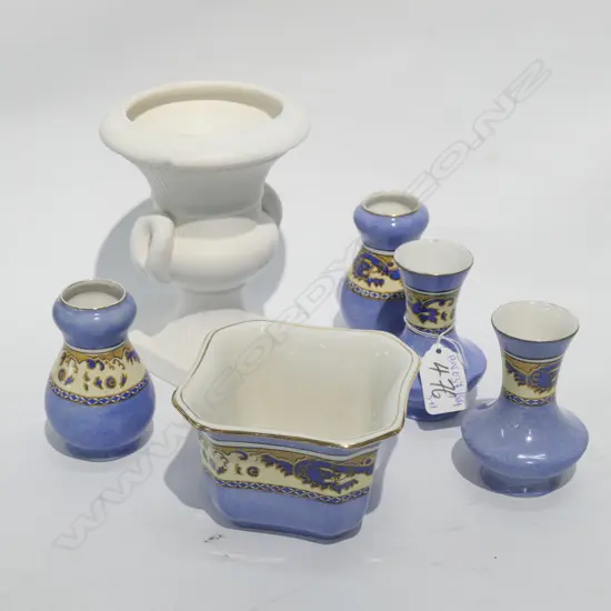 4 GRIMWADES MINI 'MING' VASES AND BOWL PLUS URN