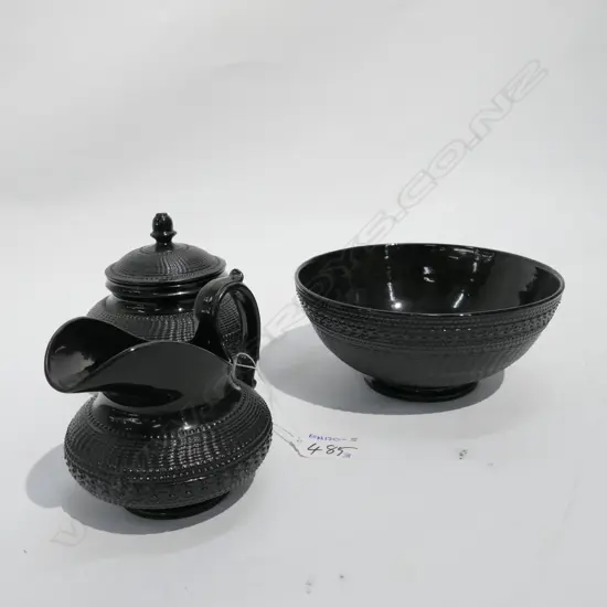 GEORGIAN STYLE TRIO BLACK GLASS 