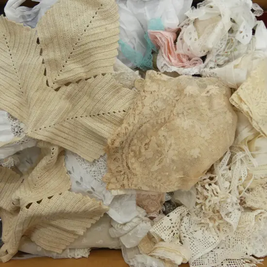 LOT ASST LINEN + FABRIC