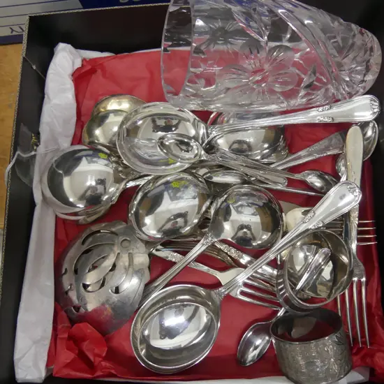 LOT ASST CUTLERY /CRYSTAL VASE ETC