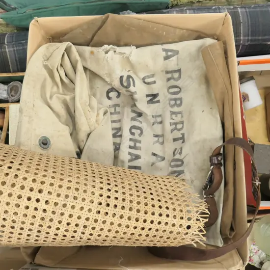 2 KIT BAGS + GILL GUIDE BELT